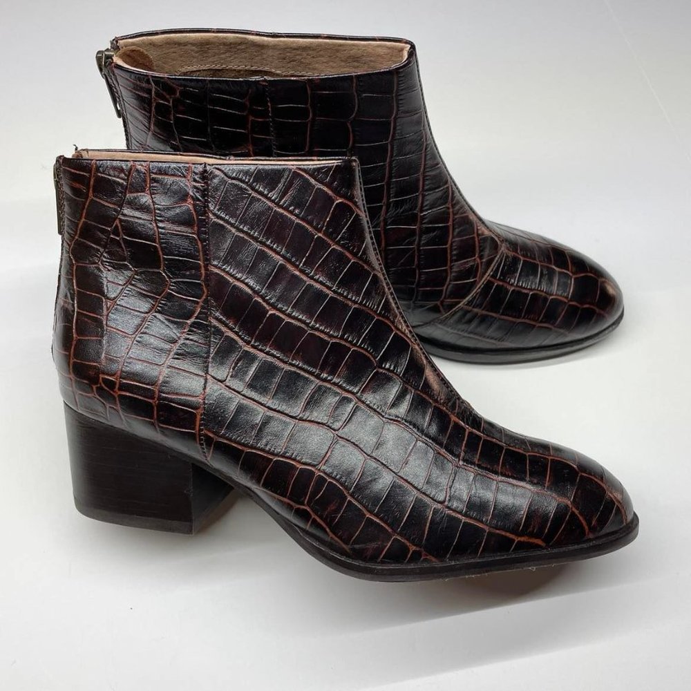 Seychelles Ladies Leather Boots, Crocodile Print, Brown, Size 8 1/2